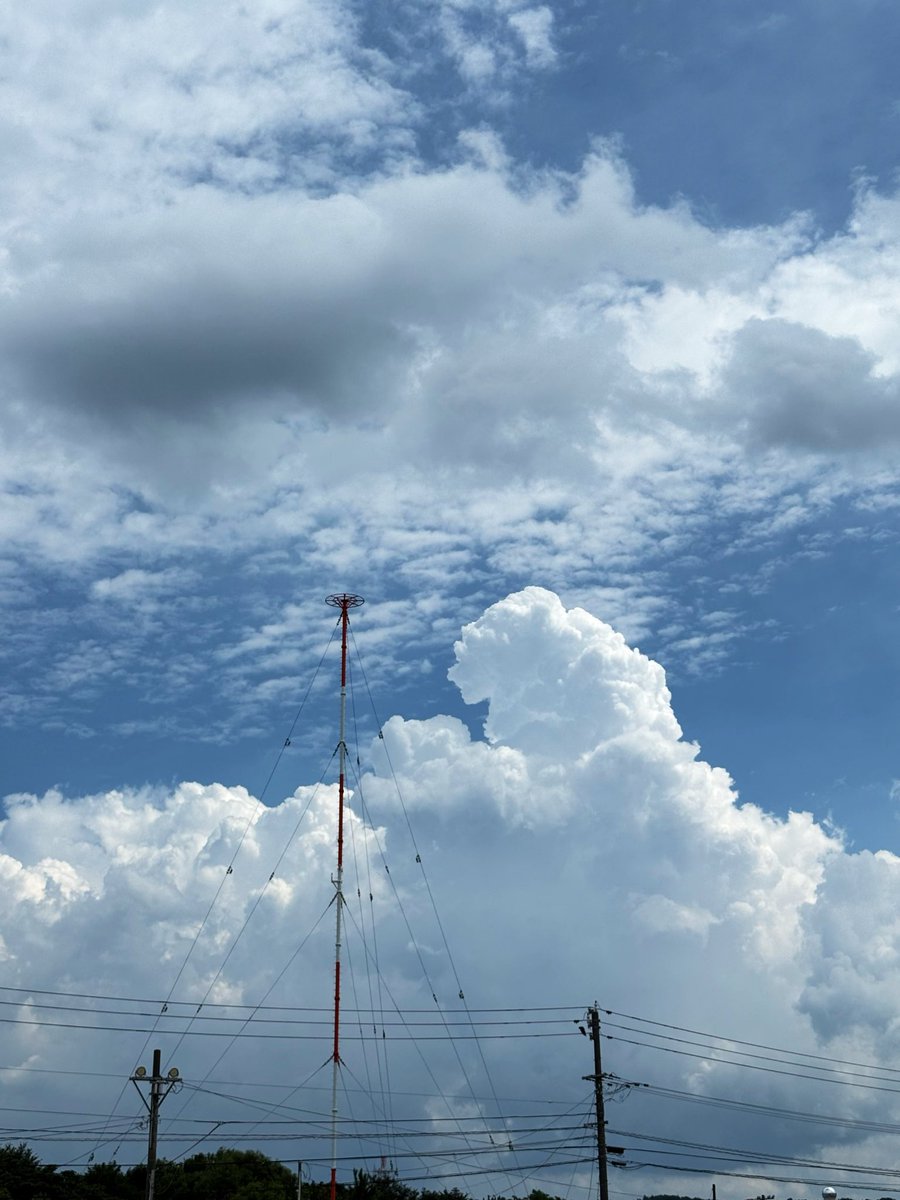 FuphngWvUj9uJBs's tweet photo. 青森県宣伝班長速報😑
ただ今の気温19度遠🌡️
お知らせします♪📻
ピンポン📢🛜♪（ｖ＾＿＾）ｖ
曇り☁️の空🌪️風弱し
朝方からガスがかかり日の出
も無し日中は気温が上がる⤴️ 
晴れ☀️予報🤔夏と秋の空模様
になって来たパチリにはモッテコイ😆
おはようございます😸
土曜日もよろしくです😻✨☘️ https://t.co/dDMoJWUb97