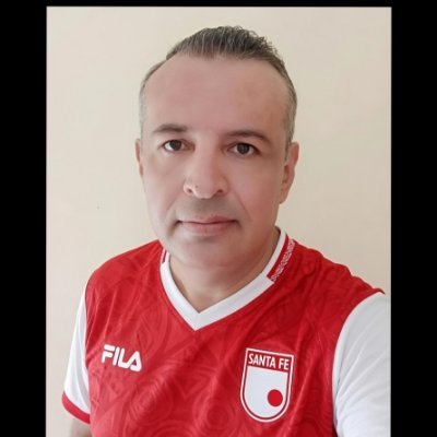 elremgx's tweet photo. @HugoLeonElRojo La "Elegancia", que invias le ponga  peaje a  esa entradas. Bobo malparido. https://t.co/sS7qHjF3Vj
