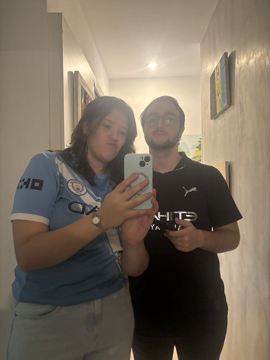 lilmonteith's tweet photo. como começou // como estamos agora 

O nome dele vinha depois do meu na chamada 😝 https://t.co/LTwNdCilOZ