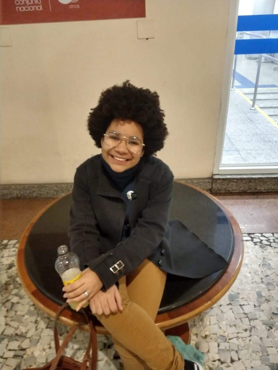 Nawak_io's tweet photo. JUSTIÇA POR LUCIANA VITÓRIA ⚖️

Hoje, 21 de agosto de 2026, completam-se dois anos da morte de Luciana Vitória, minha sobrinha, uma jovem negra de apenas 17 anos
Ela foi estuprada e assassinada por estrangulamento dentro da própria casa
E, dois anos depois, seguimos sem resposta+ https://t.co/1JQpYCKBZX