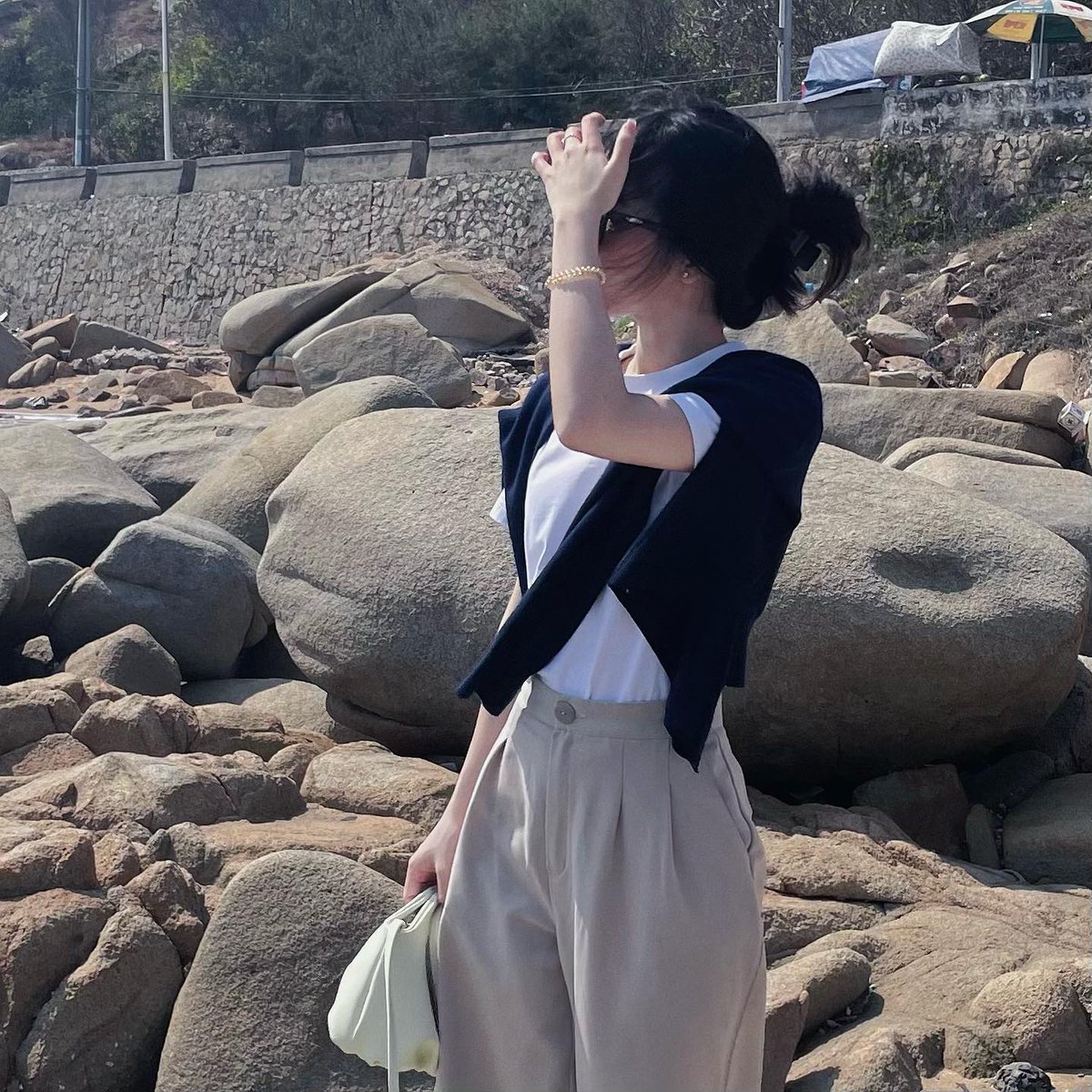 conechackaliito's tweet photo. 週末は家でゆっくり派ですか、それとも外に出かける派ですか。ふとそんなことを考えた。 🍀🌙
KgM https://t.co/kj0yY1f3pI