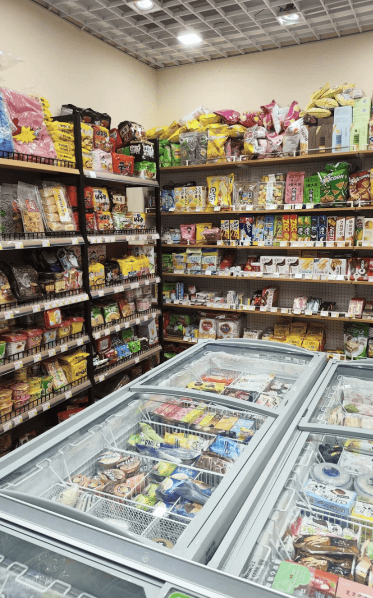 dhams85751972's tweet photo. Restocking our fridges with ice-cold iced coffee, crispy potato chips and fresh fruit cups — perfect snacks for your busy week ahead!  #ConvenienceStore #DailyNeeds， https://t.co/LymsDq6iiF