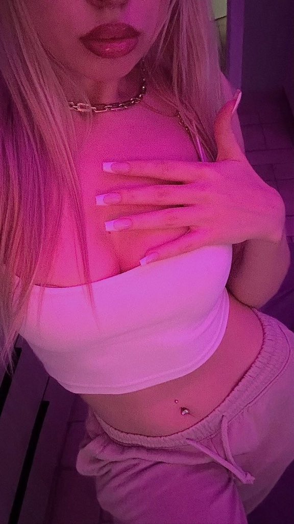 lunahskye's tweet photo. who wants my snap?

i'll dm it. 🤭🤍🫦 https://t.co/cmNEHNDpEJ