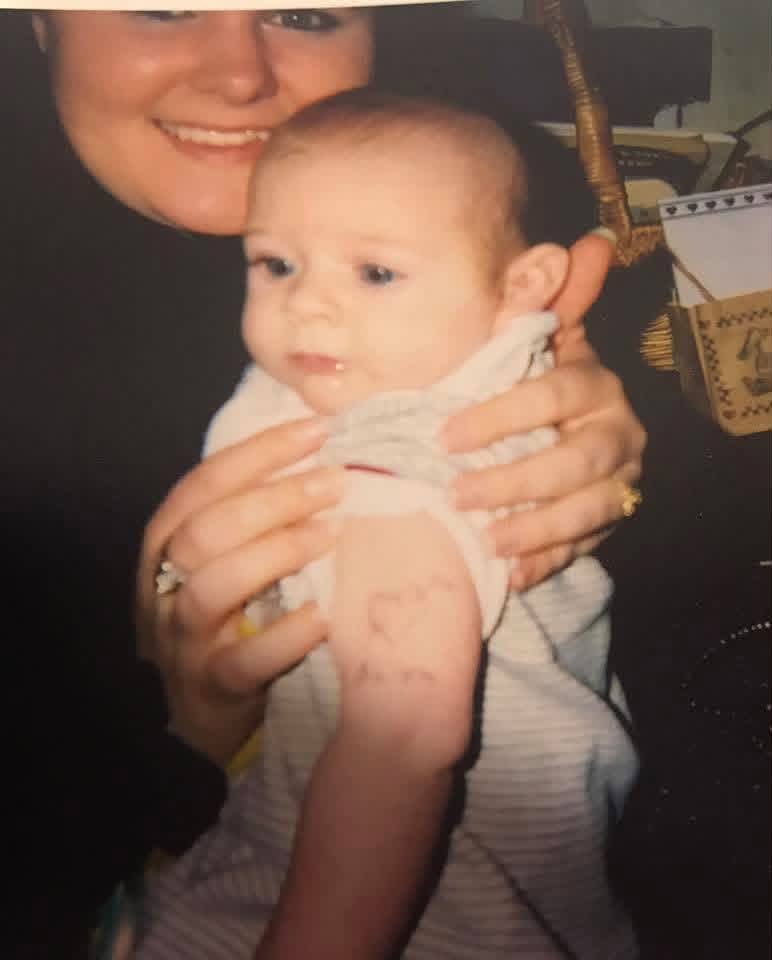 _Fabianszn's tweet photo. He got his first tattoo at the age of 1. Now he is a pro ❤️ https://t.co/dOwGW6gYtJ