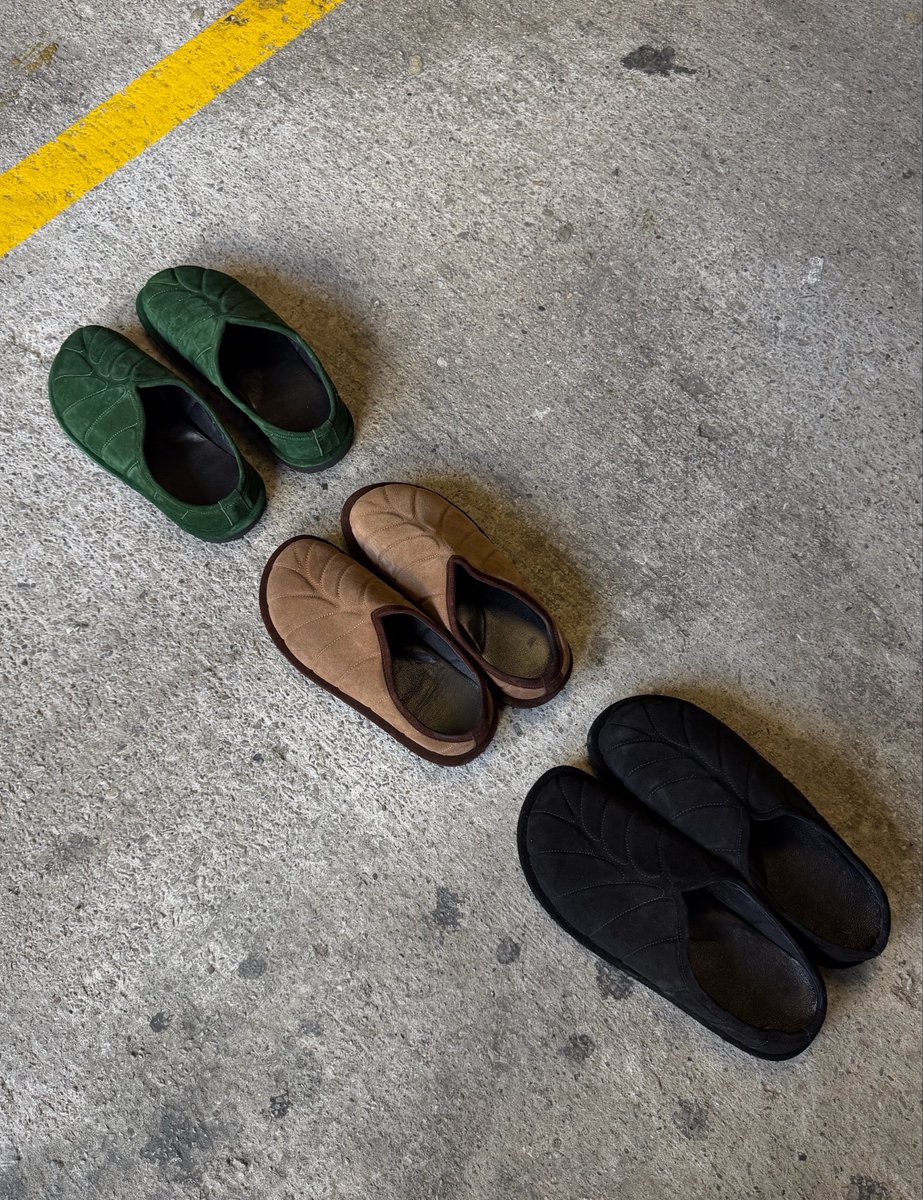 daniel_adetona's tweet photo. so instead of doing the leaf clogs with birkenstocks we dropped it independently 🍃✊🏿 https://t.co/GIBlsQ2XyV