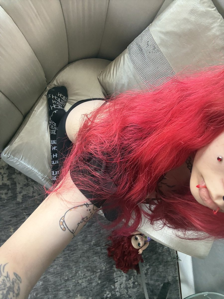bbabypprincess's tweet photo. I don’t miss sex I miss money https://t.co/ZGA2EoHxUi