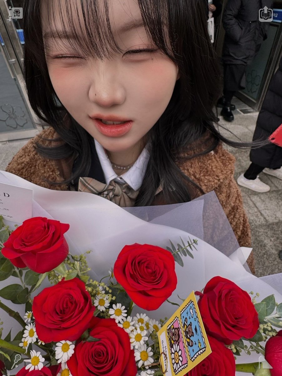 nganjing's tweet photo. 🧧Strawberry Garden The garden is meticulously tended. "Coming here was one of the best decisions I've made," Ethan remarked with a warm grin. "I never imagined I'd discover a sense of belonging. But now, surrounded by you, Elara's cherished recipes, and this whole community, https://t.co/YcbF4O3ekU