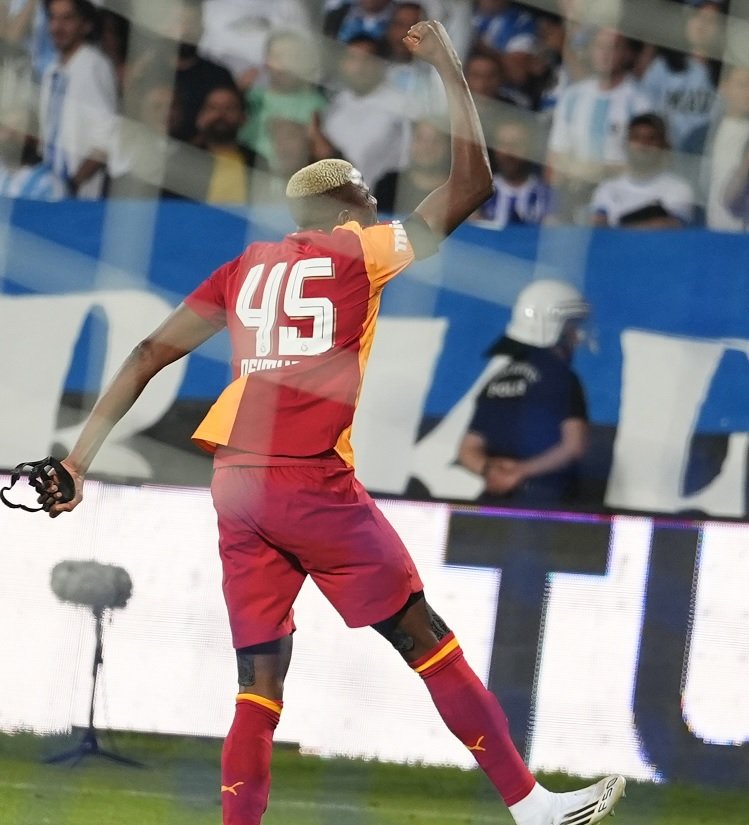 RealMadrid_Fa0's tweet photo. 🦁 OSIMHEN ŞOV YAPIYOR !!!
Galatasaray Erzurumspor’u 4-0 eziyor 🔥
Aslanlar geri döndü
Bu sezon kim durduracak Gala’yı?
#Galatasaray #Aslanlar #SüperLig https://t.co/lfjMheE6Iz