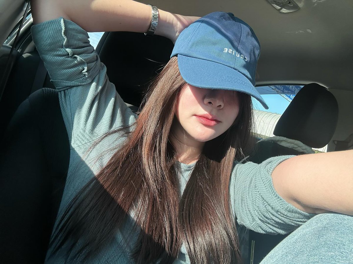RfinhaSlopes's tweet photo. Wassup 🌍 Just dropping by to say: every sunrise is proof that you can rise again. 🌼
kFVC https://t.co/OZ5Y2BGbyN