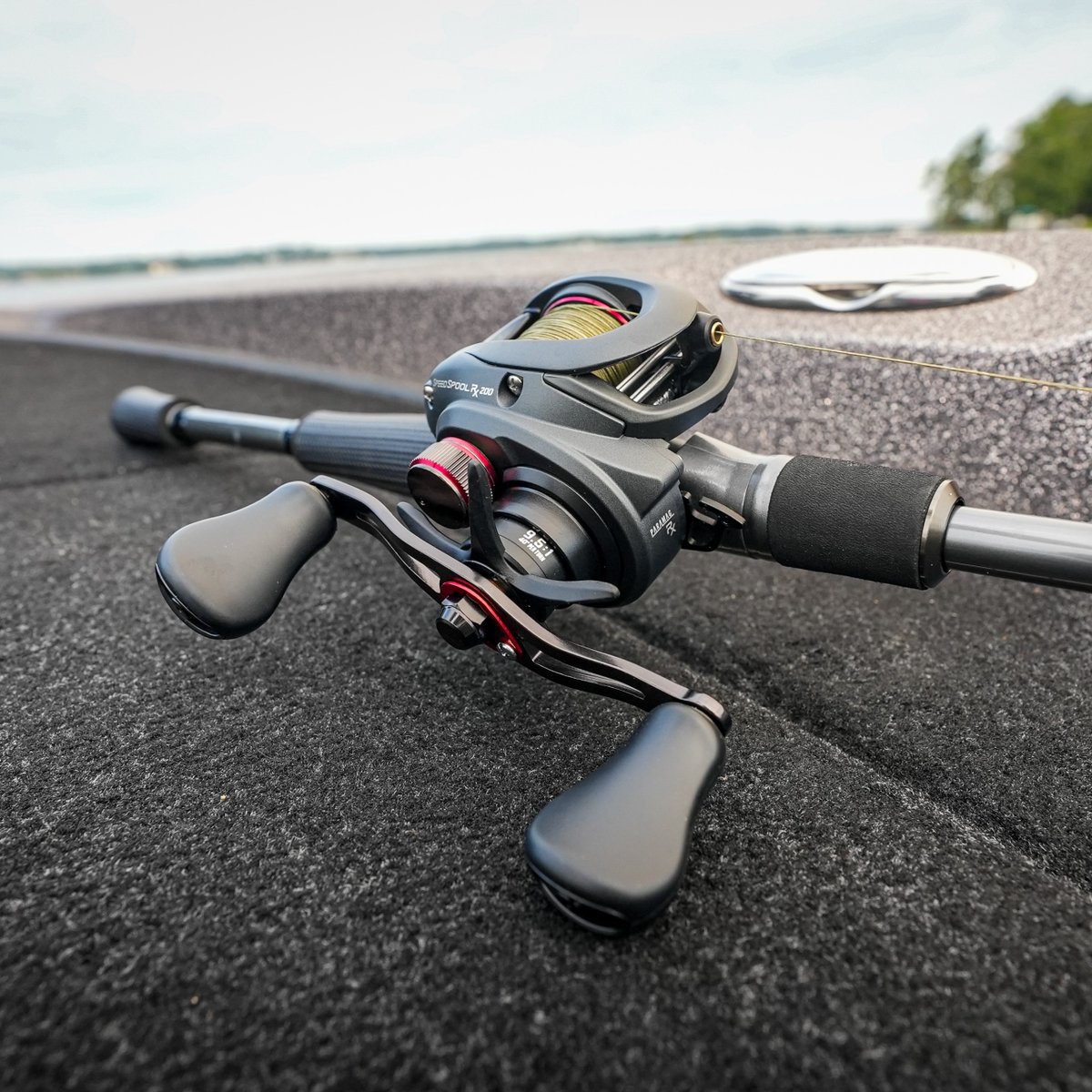 Lews_Fishing's tweet photo. 🔥 If SPEED is what you need, get the NEW Speed Spool RX 200 HyperSpeed. 🔥

Built to keep up when the bite is on:

⚡ 9.5:1 Gear Ratio
⚡ 40" Per Turn
⚡ 200 Size Spool

Don’t let the fall bite slow you down. Reel in the season at HyperSpeed. 😉🎣

#teamlews #feelthedifference https://t.co/5iIN5rXdto