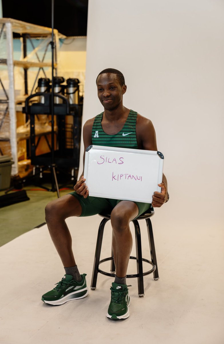 GreenWaveXCTF's tweet photo. Say cheese 📸

#RollWave🌊 | #RunWave👟 | #TheStandard📈 https://t.co/A15P6nBzqr