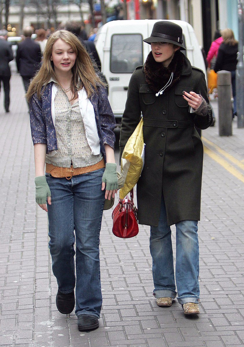 hourlymulligan's tweet photo. carey mulligan and keira knightley out shopping together in covent garden, london, in july 2004 ♡ https://t.co/MIuCtZWRLF