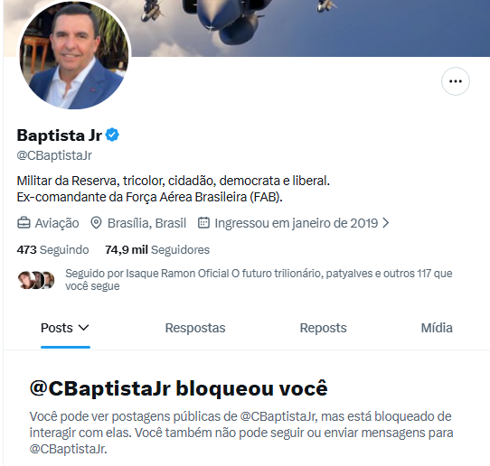 Amaro_Coronel's tweet photo. Brigadeiro, respeito o senhor em virtude do que a Instituição me ensinou. O respeito se deve ao posto e não ao homem. Como oficial general do mais elevado posto, lhe devo minha continência.
Como o homem que deu consistência à narrativa que submeteu colegas de farda à décadas de prisão, imposta por um sistema totalmente corrupto, tu não mereces respeito algum.