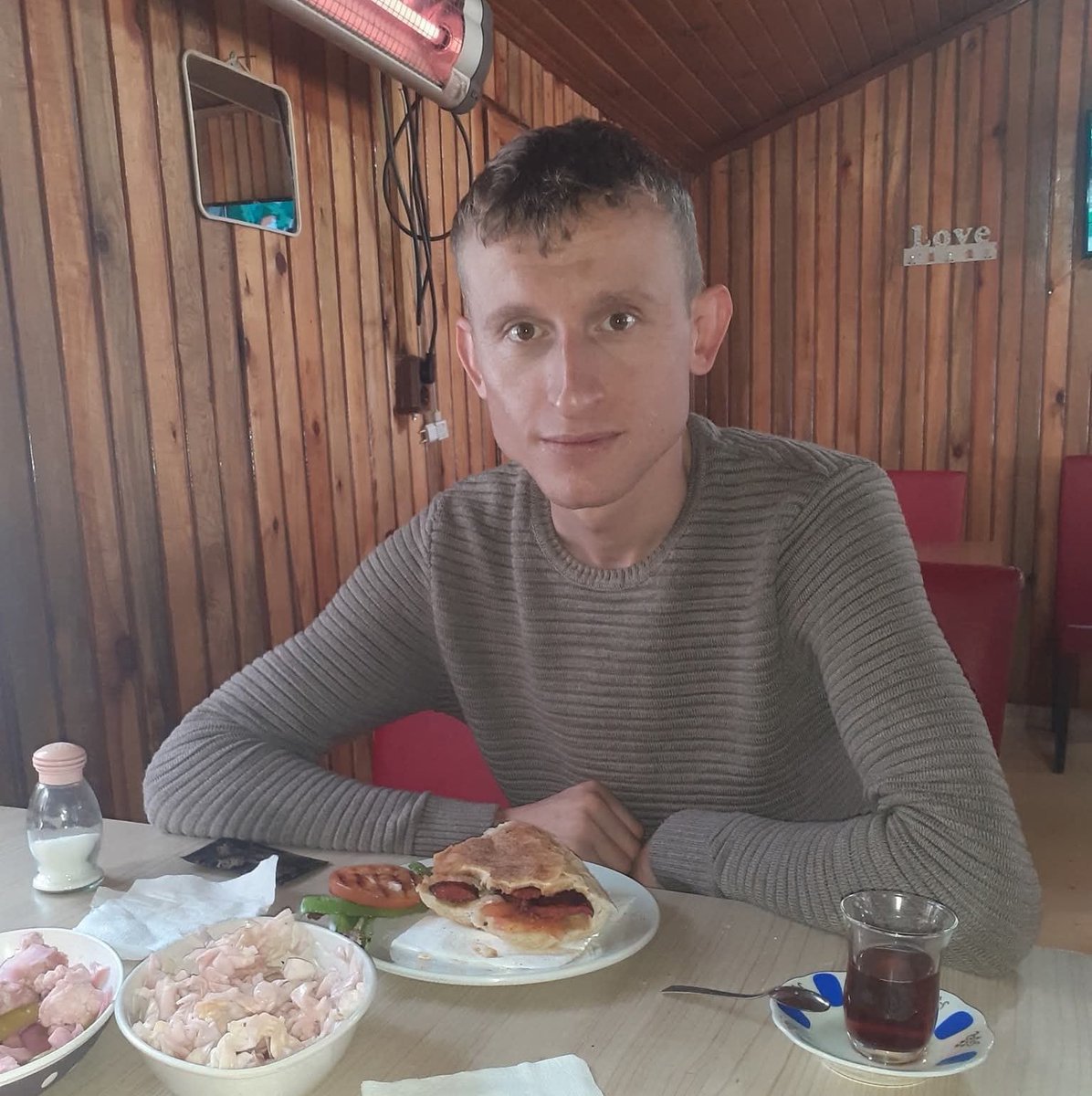 daktilock's tweet photo. Ankara'da bir madende meydana gelen göçükte hayatını kaybeden işçi... https://t.co/BlwXxiX4DE