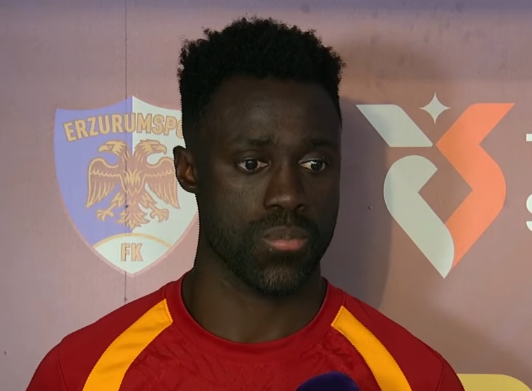 forzacimbom's tweet photo. Davinson Sanchez: "Profesyonel hayat tabii belli kararlar veriliyor. Ama takım için mücadele etmekten asla vazgeçmemek gerekiyor. Galatasaray'da her şeyimi vermeye devam ediyorum." https://t.co/bWImWa9Lrq