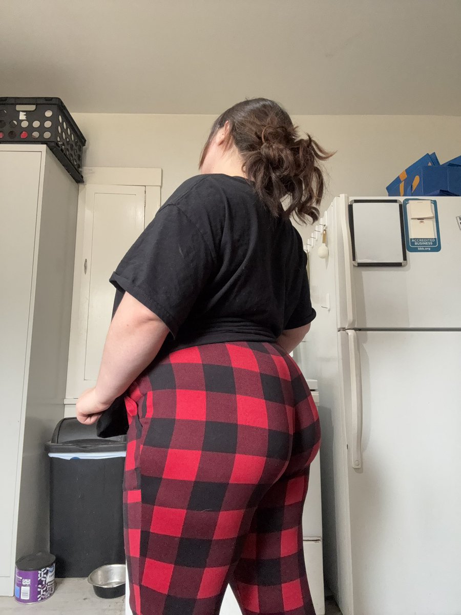 PDA_Bxnny's tweet photo. 50 RTs and I’ll post the unclothed version https://t.co/wblzE7VQqL