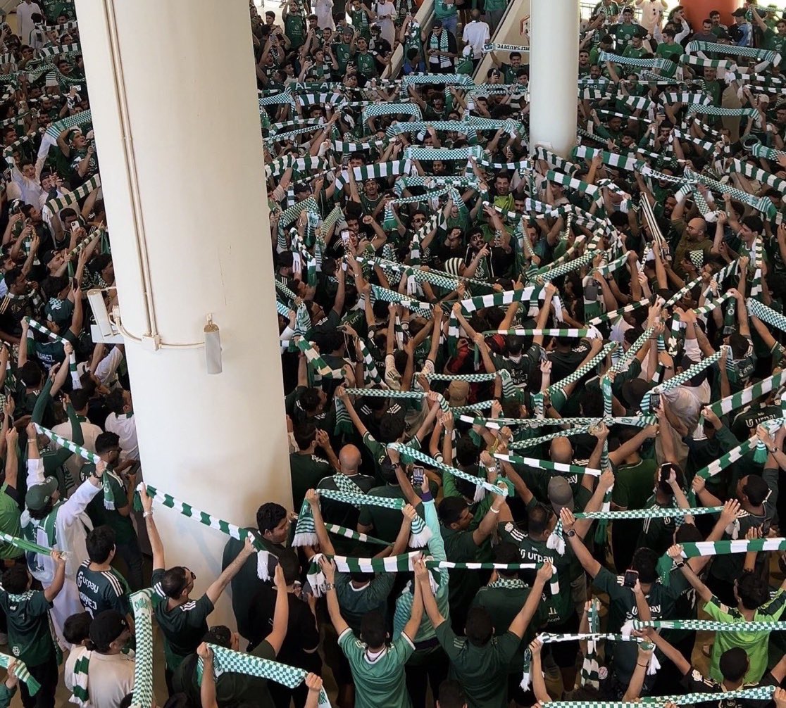iiq937's tweet photo. ✊🏻💚
#السبت_جمهورك_يشيلك https://t.co/VeNst5HmOe