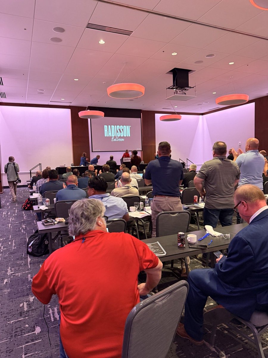 SarahforWI's tweet photo. In La Crosse yesterday, I was proud to accept the endorsement of @wisaflcio.

Wisconsin works best when working people have a fair shot, not when the wealthy and well-connected get all the breaks.

As lieutenant governor I will always fight for the people who make this state run. https://t.co/fUskWRugtT