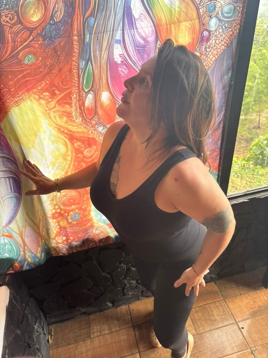 Adrianasjqw's tweet photo. 🥵🫣🔥 https://t.co/kQQSkERBEZ
