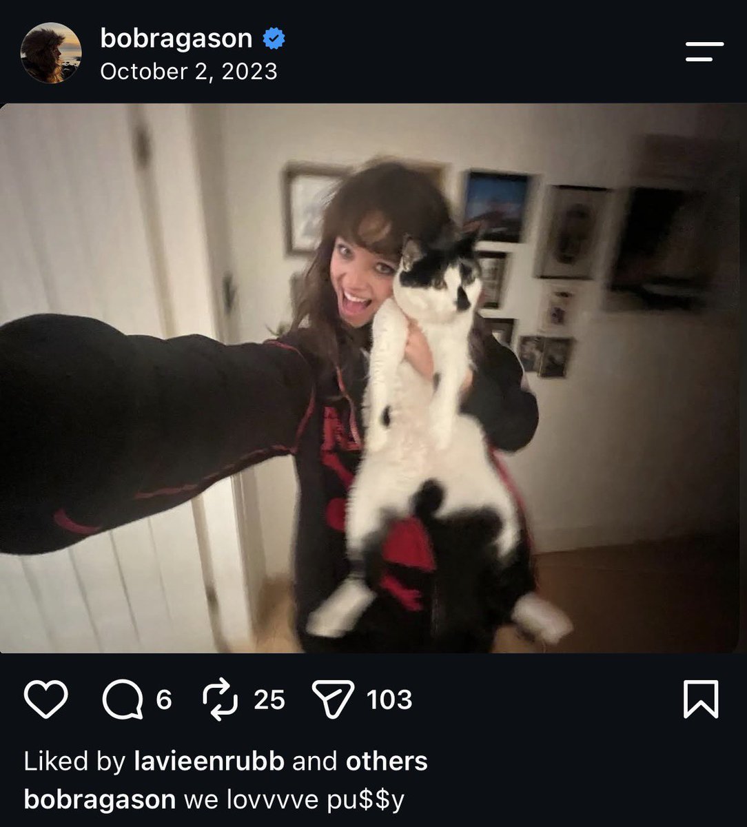 scissorclit's tweet photo. i love whatever is wrong with her https://t.co/2VdcEqln3d