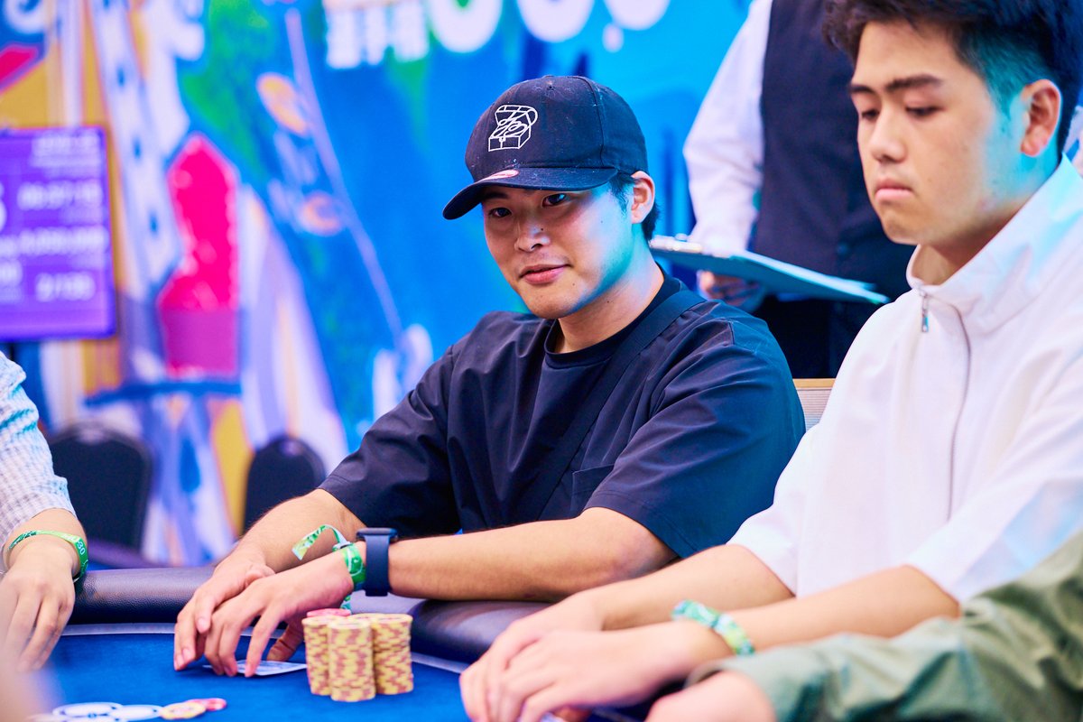 U30__poker's tweet photo. @SORA_wawawa @menma07280 @g01534772 【#07 NLH Midnight Ⅰ】

2位 うきょう様、3位 wado様
4位 けんたろう様、5位 hayato様

選手契約がオファーされます！
おめでとうございます！👑✨

#学生ポーカー選手権
#青春賭けなきゃ戦えない https://t.co/av1TwFjzNP