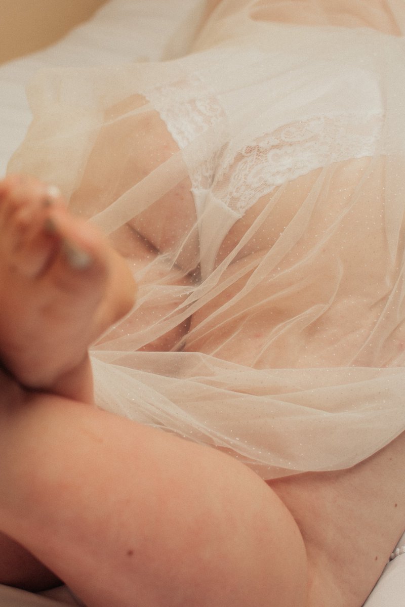 PrincessSirenC's tweet photo. The pic I sent Daddy before I got ready to get married, to invite him in my room to touch me while I still had the same last name as him 🩷✨️

#daddy #ddlg #daddydaughter #hotwife #babygirl https://t.co/NVy3D6LfjJ