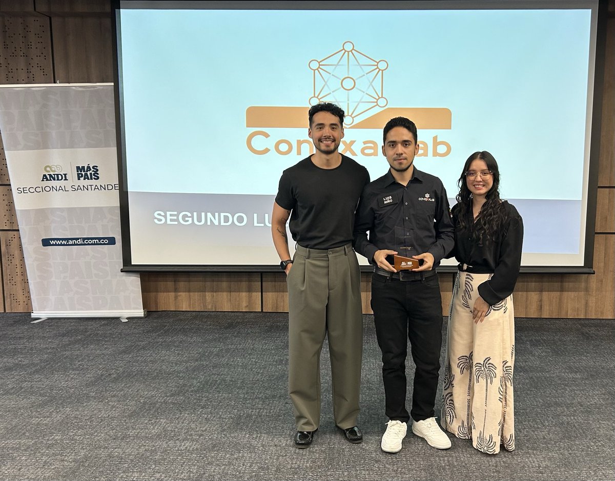 ANDI_Santander's tweet photo. 🚀Así vivimos la Socialización del Ranking de Innovación Santander 2026, reconociendo a las empresas que lideran la innovación en nuestra región. 🏆 Felicitaciones al Top 3: @fcvcolombia, @ConexaLab y Dautom. ¡Seguimos impulsando la innovación y la competitividad de Santander! 💡 https://t.co/UfIltFdMkd