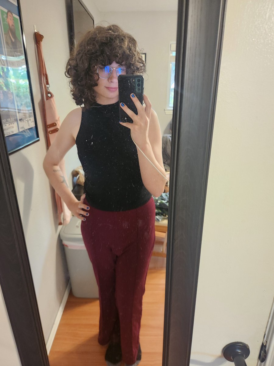 dianadeixis's tweet photo. forced to change my car battery by myself so I bought new clothes as a reward https://t.co/FVIYuNL5p0
