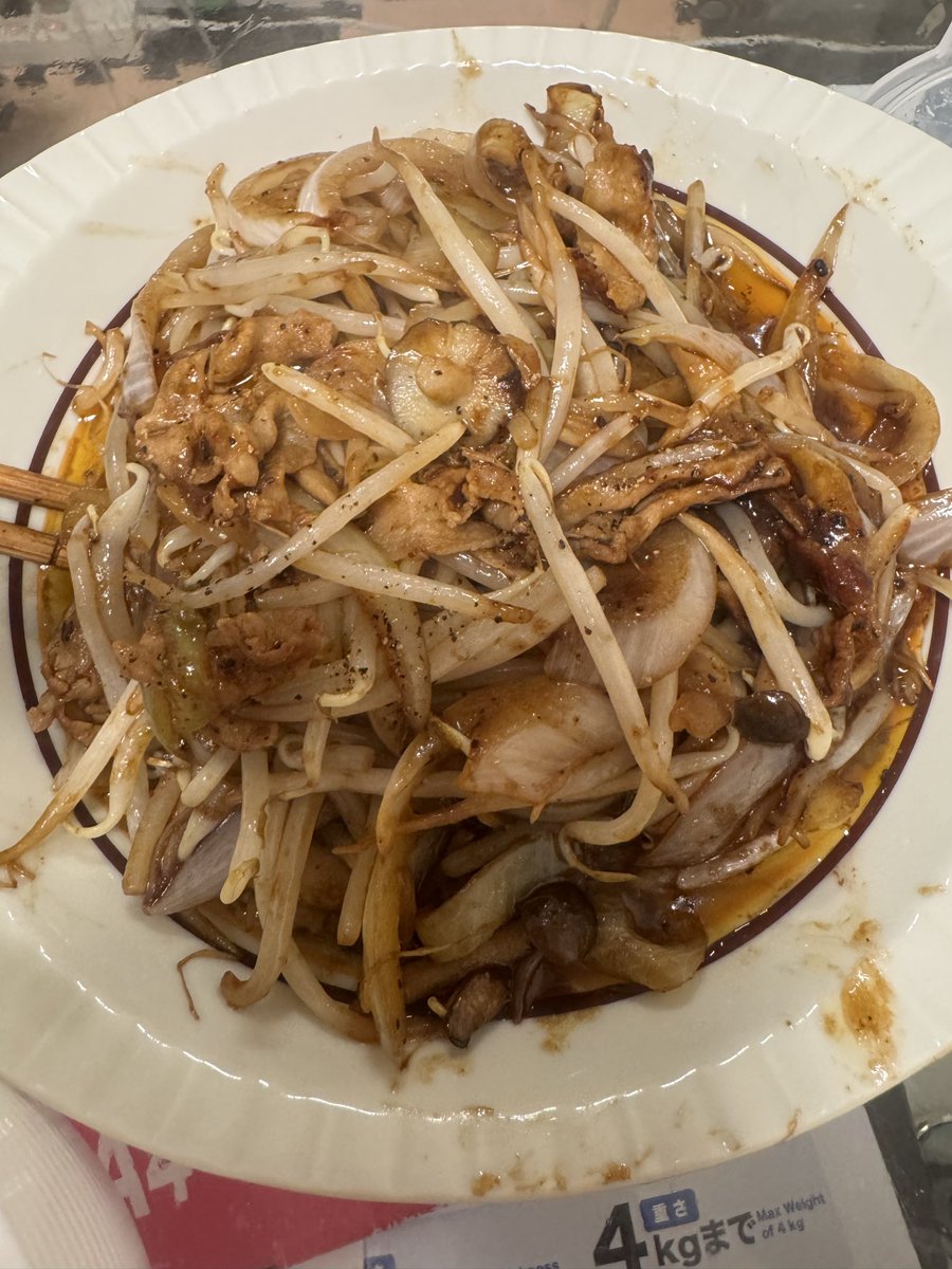 RAIN777_YY's tweet photo. おはようございます☀️

残り物で回鍋肉作ってみたー🍳

大量に作りすぎた🤣笑

野菜シャキシャキでした🥬🧅🥩🥩🥩

ご飯と合うね🍚
美味しかったぜー😋

 #残り物
 #回鍋肉
 #作ってみた
 #レイン7
 #クッキング
 #野菜
 #シャキシャキ
 #美味しかった https://t.co/iUaC9APb6h