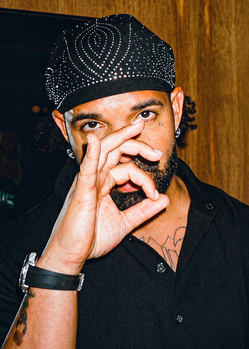 Rap's tweet photo. Drake’s ‘ICEMAN’ remains the highest-selling rap album in the US this week‼️

It moved 44K units — 12K more than the next closest rap album 📈 https://t.co/mtvjUFs4Sw