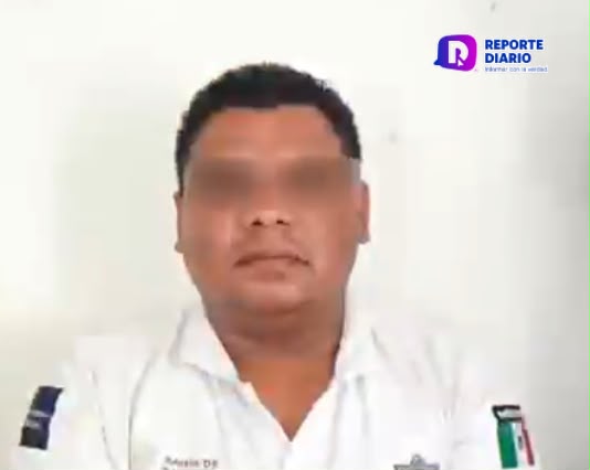 reportediariopv's tweet photo. POLICÍAS HABRÍAN ALERTADO A “HALCONES” SOBRE OPERATIVOS: POR ESTO FUERON DETENIDOS EN BAHÍA
Leer nota: https://t.co/lvnH0i1jED
Redacción: César Langarica
#Hoy #Nayarit #BahiadeBanderas #Reporte https://t.co/Kt7jJAtPBe