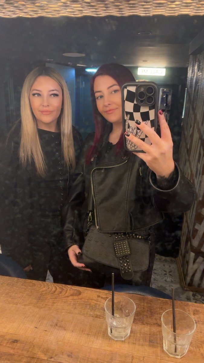 goddess_twins's tweet photo. It’s payday and we are feeling extra greedy‼️ https://t.co/1FPqPJOgJv