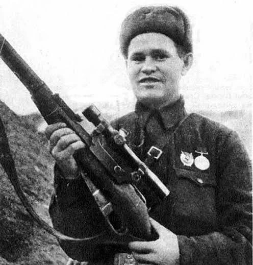 therealtunig1's tweet photo. @gbeder @krmadrian Uff que balubi...precisa y digna de Vasili Záitsev. https://t.co/jh45MsbFoa