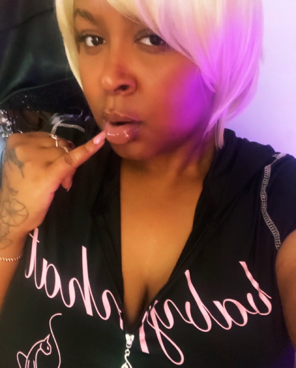 killedusoftly's tweet photo. Milk Marie 💋🤍 https://t.co/Wze8UwgkBn
