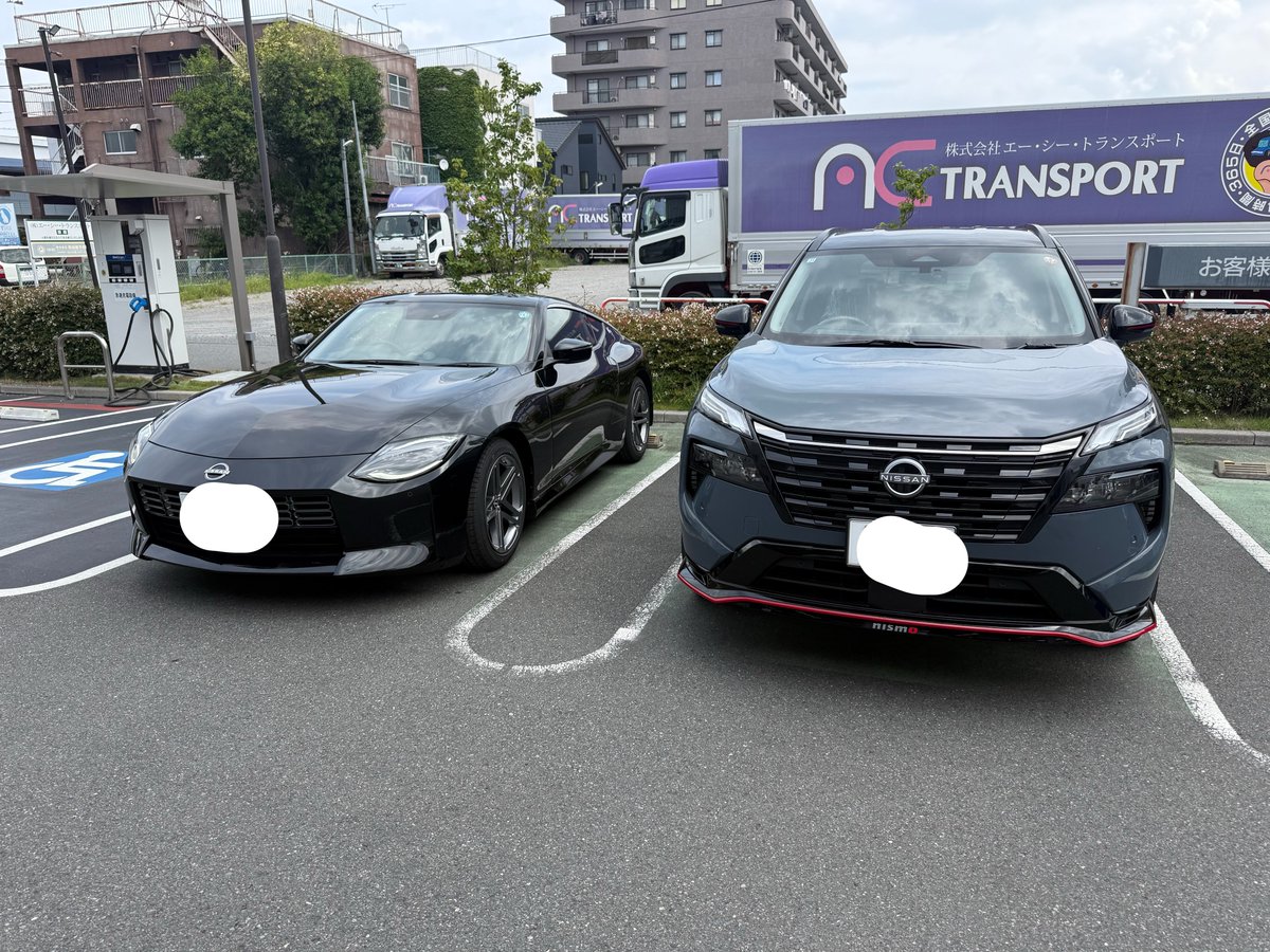 Hiro_Chikara's tweet photo. ボスのフェアレディZ納車！
うひゃー、カッコいいな！ https://t.co/4tfL3UcHE7