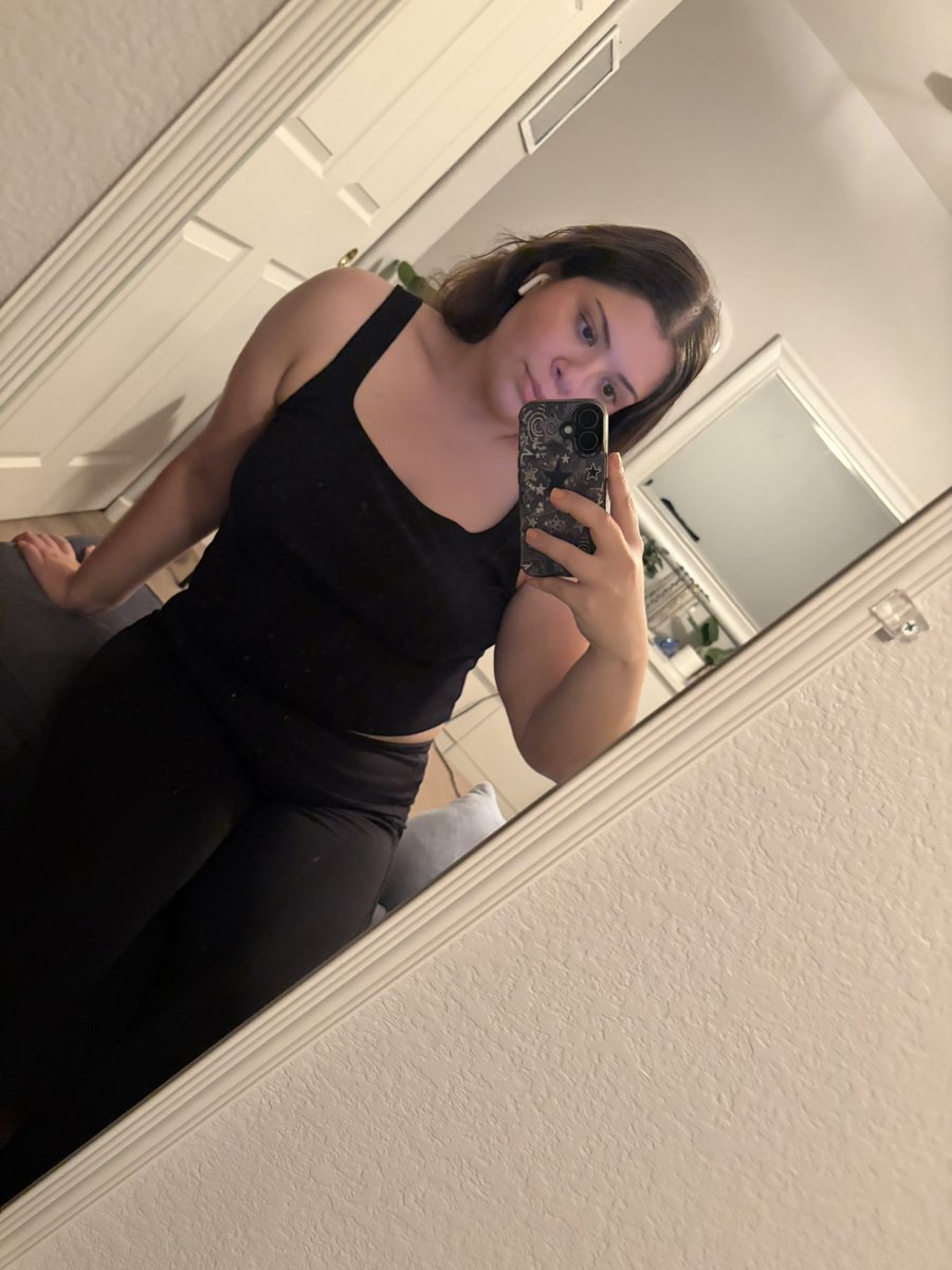 celestial00001's tweet photo. not rlly thirst traps more like same pose x3 🫡 https://t.co/9HCvQn1Y7R