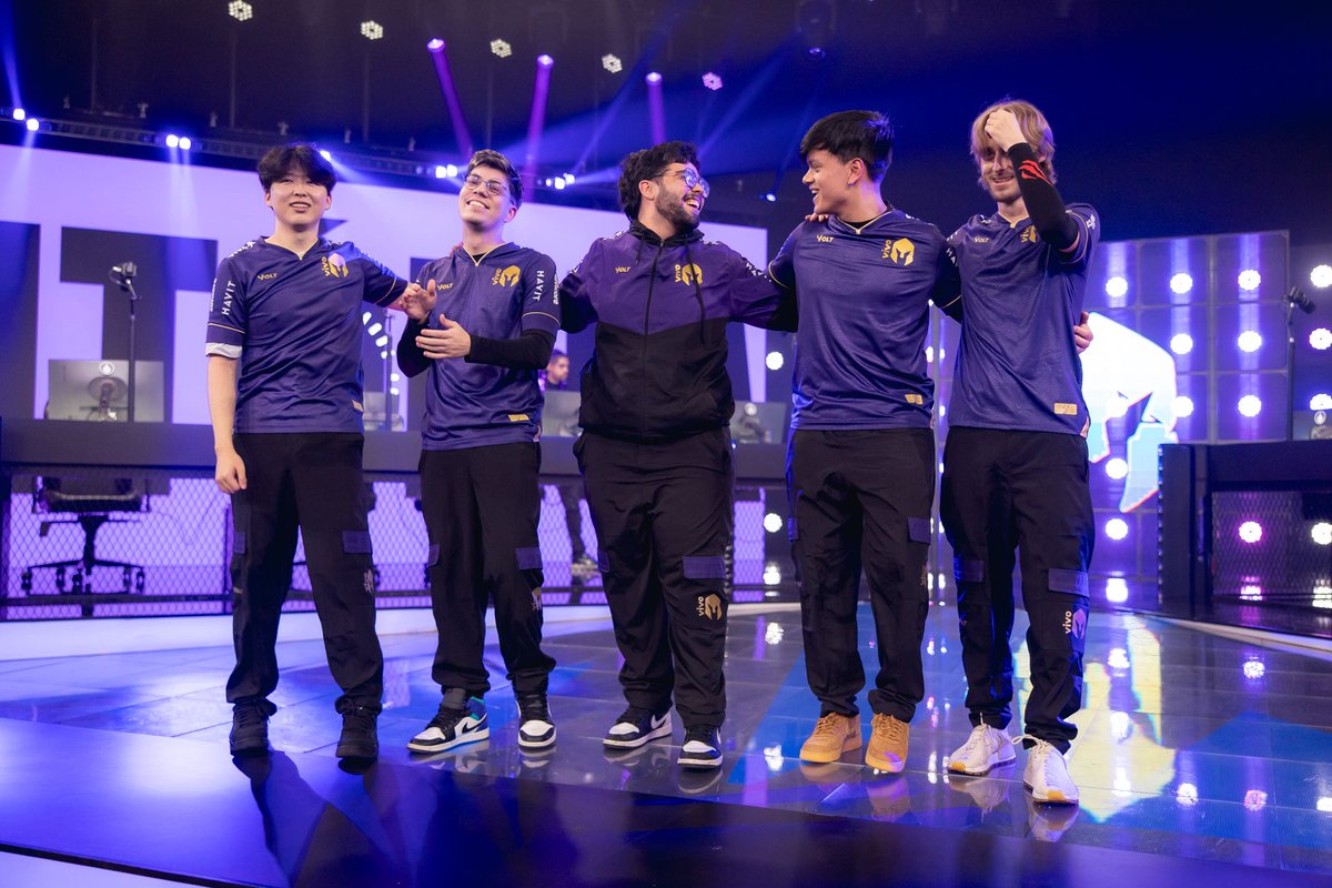 VivoKeyd's tweet photo. DIA DE VIVO KEYD STARS NO #CBLOL

#GoVKS https://t.co/4lSqHHJj8E