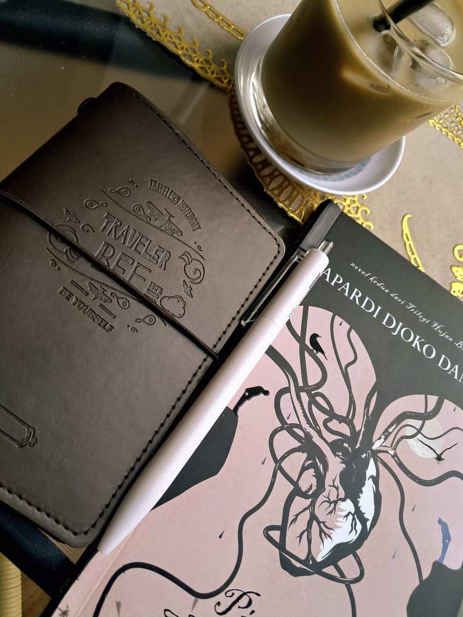 __july1_'s tweet photo. ☕️📖 https://t.co/XVNFbjB50a