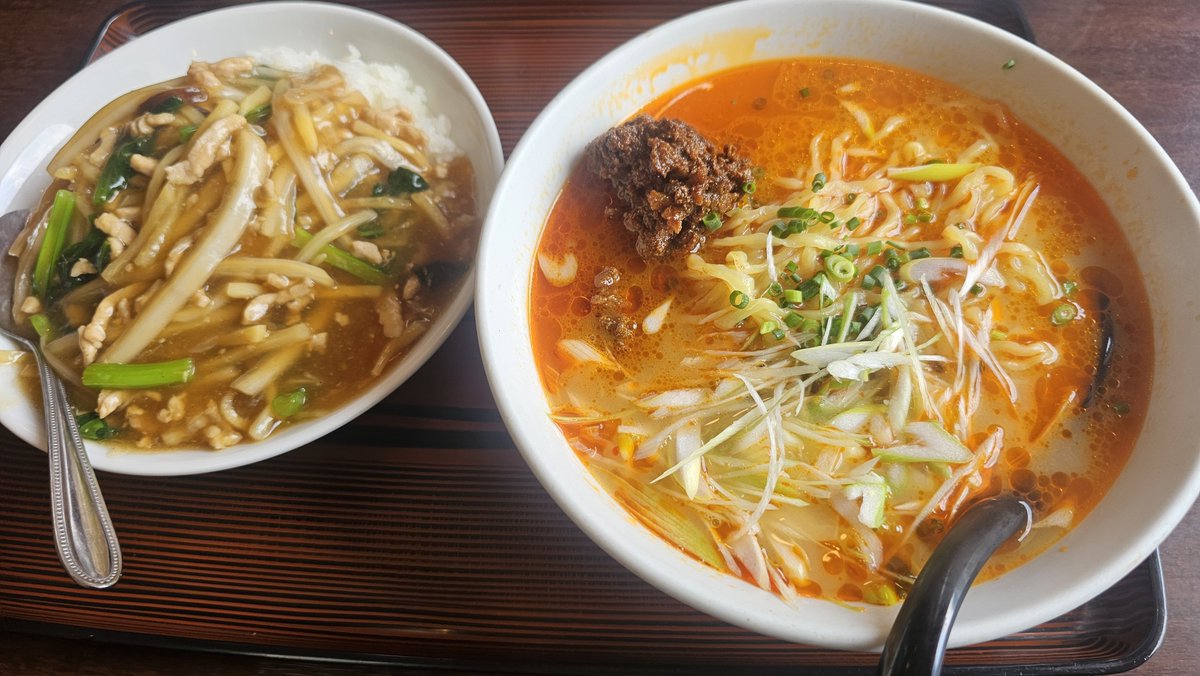 arisaka1127's tweet photo. 今日はみずほ台にある珍来飯店へ🧏‍♂️
麻婆麺大盛り＋海老チャーハン大盛り(シェア)💡
いつも思う、旨い挽き肉が沢山入ってるから穴あきレンゲ欲しいんだよなって🤔
のゴチ💯 https://t.co/rbpEtQi9wa