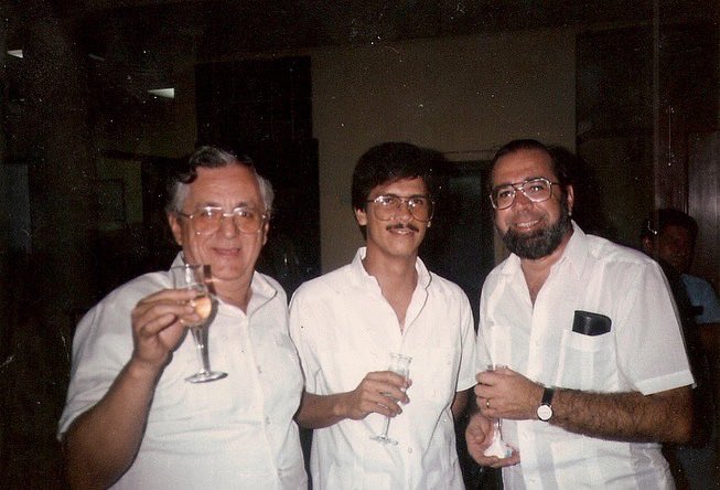 panchitoaleman's tweet photo. Feliz Cumpleaños Gustavo!! Cumplirías 89!! Como sabías decir: al principio sentirás la ausencia, pero luego será todo presencia.. Sigues estando presente en el corazón de tantos que formaste en la fe y en valores. Se extraña gente como tú, que floreció siempre donde te plantaron! https://t.co/2Dh9kd4gpV