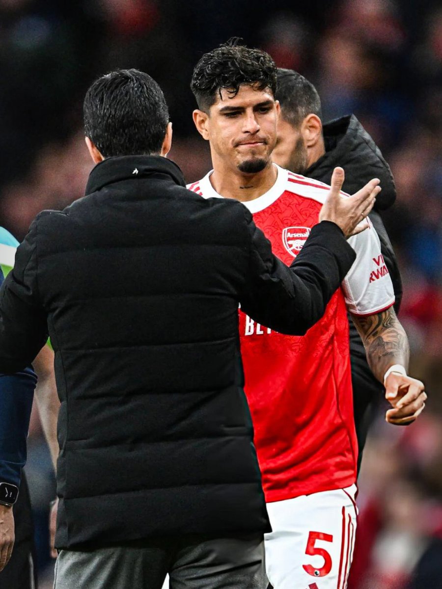 MrOFFSIDER's tweet photo. Mikel Arteta sobre Piero Hincapié: ‘Es extraordinario, tiene cualidades muy distintas al resto. Lo que quiero es que Piero sea Piero, así podrá sacar lo mejor de sí’. https://t.co/Twg7RFq4vp