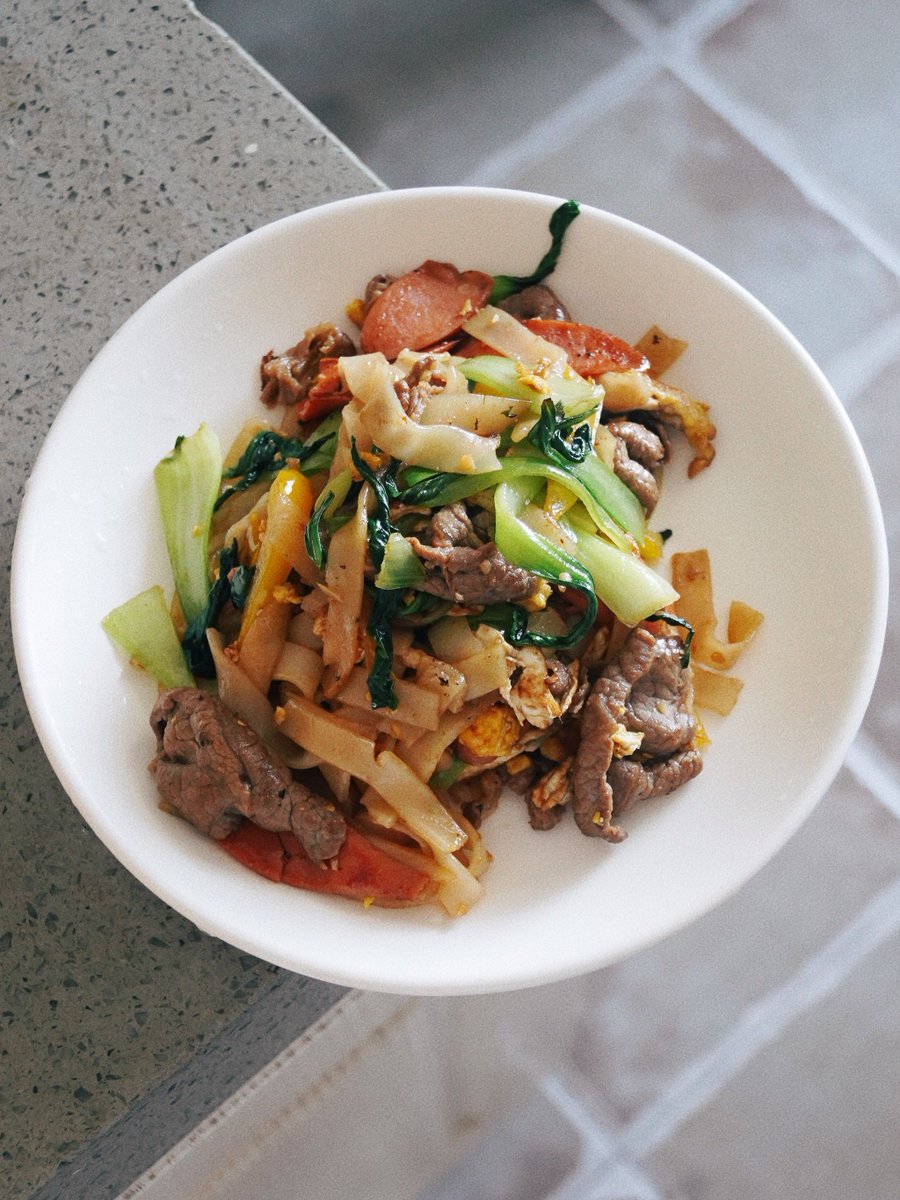 multicast8's tweet photo. Craving a warm, fragrant bowl of Vietnamese pho with rice noodles, slow-simmered beef broth, fresh herbs and a squeeze of lime—comfort in every slurp! https://t.co/X5Fstt8o5e