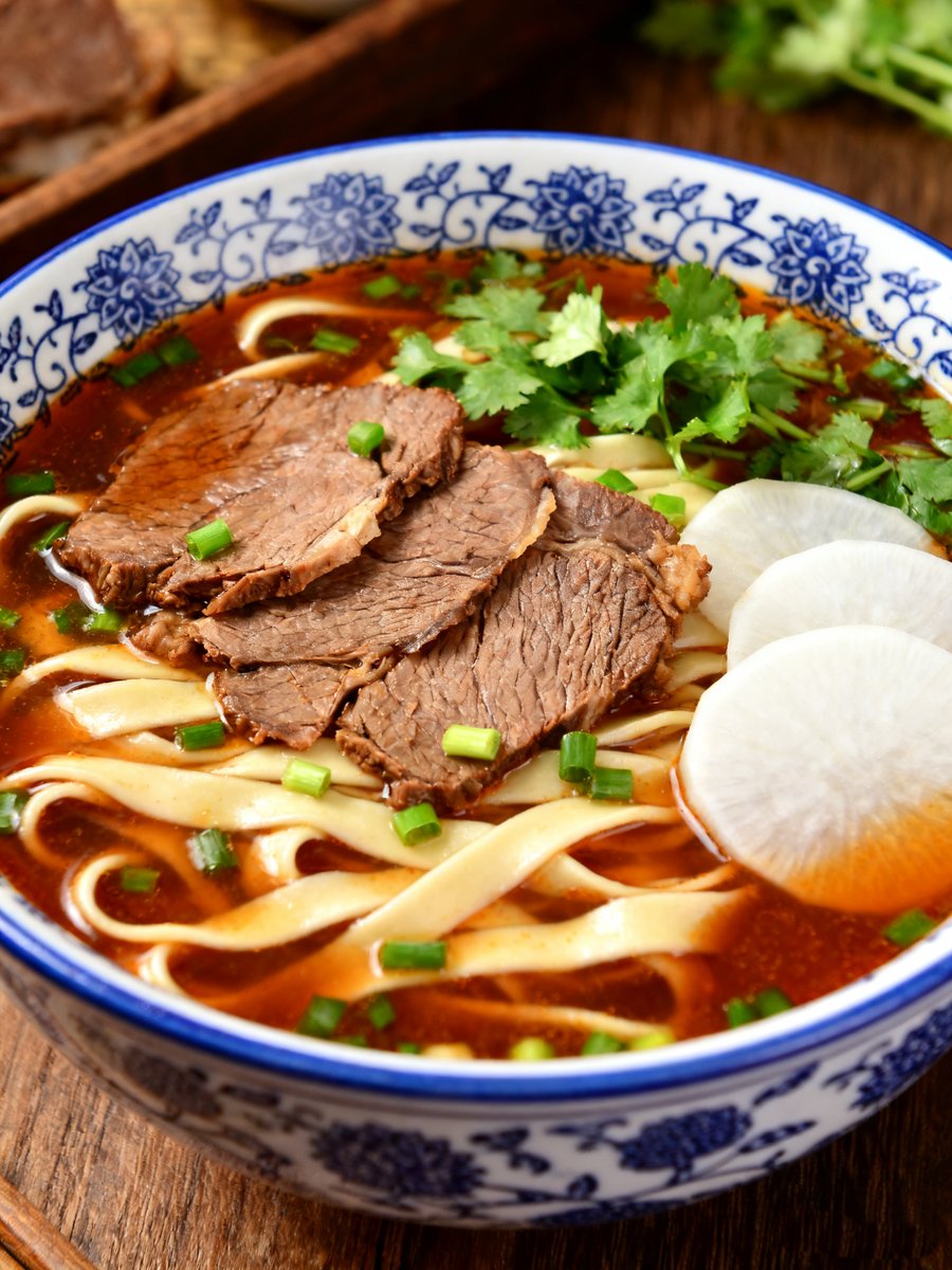 tumi425873's tweet photo. Just found the coziest hole-in-the-wall noodle shop in downtown! Their homemade beef broth is to die for—chewy noodles, tender beef slices, and that perfect savory umami hit. 10/10 would come back again next week! https://t.co/wq0FzqP26J