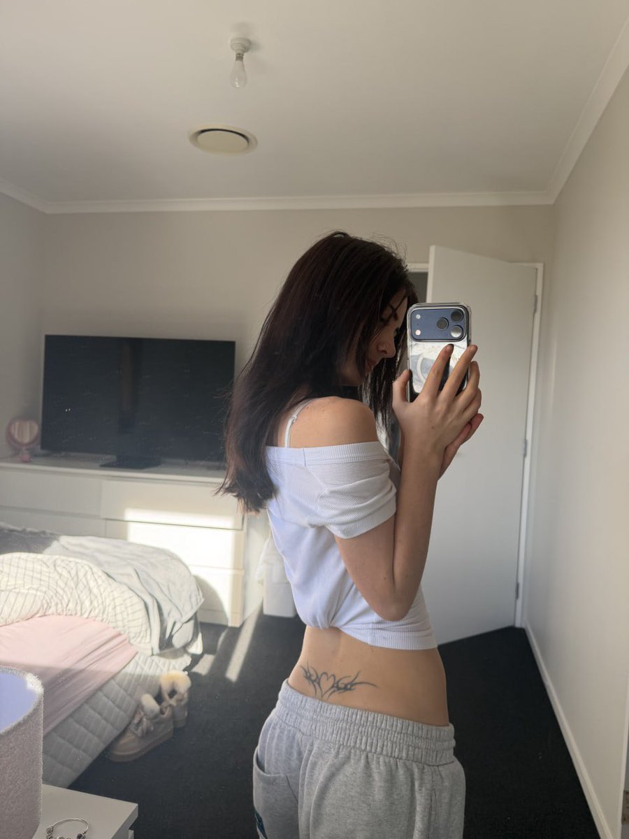 KendylJames_'s tweet photo. i’m gonna hold ur bicep when i say this https://t.co/BaW5b299HQ