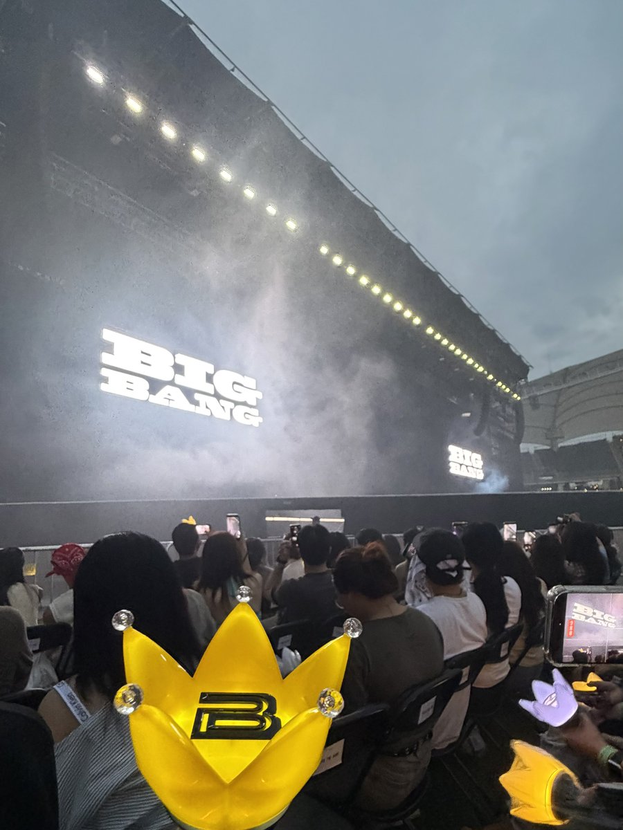 thinkingmyluv's tweet photo. 평생 가고 싶은 빅뱅 콘서트입니다 🌼 https://t.co/vA5K4ZqPPN