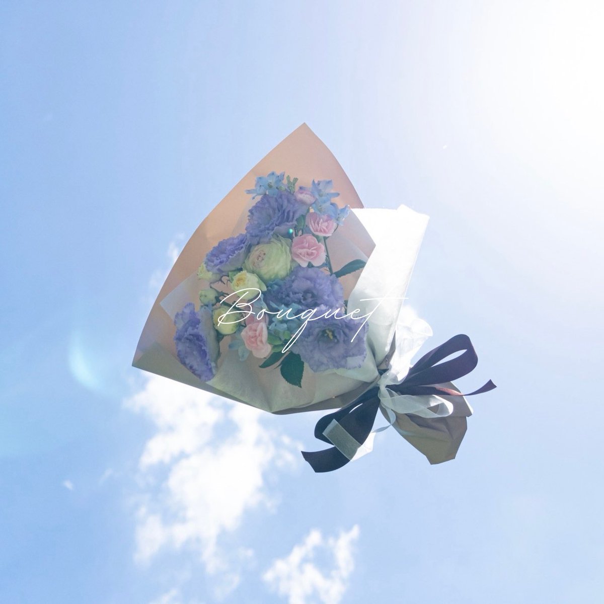 urr_a6's tweet photo. ✮⋆͛ リリース告知 ✮⋆͛

／

wistaria 1st EP 「Bouquet」

2026.08.28 (Fri) 0:00より各サブスクリプションにて配信スタート†.  ໋☪︎

＼

𓈒𓂂𓂃◌͙𓈒𓐍͙𓂃𓈒 𓂂𓏸𓂃͙𓐍𓈒◌͙𓂃𓂂𓈒𓂂𓂃◌͙𓈒𓐍͙𓂃𓈒 𓂂𓏸𓂃͙𓐍

【収録曲】全4曲
✧︎ 君が君であるために
(lyrics : 麗来、composition : 澪)
✧色づく世界
(lyrics,composition : こと)
✧52Hz
(lyrics,composition : みこ、arrangement : こと)
✧Re:collection
(lyrics,composition : 澪)

𓈒𓂂𓂃◌͙𓈒𓐍͙𓂃𓈒 𓂂𓏸𓂃͙𓐍𓈒◌͙𓂃𓂂𓈒𓂂𓂃◌͙𓈒𓐍͙𓂃𓈒 𓂂𓏸𓂃͙𓐍

それぞれの色が重なってwistariaらしさとなり、この1st EPが完成しました。

少しづつ集めた花束のように______

私たちが紡いできた音楽をぜひお楽しみください。
#wistaria  #リリース  #新曲  #バンド  #ガールズバンド ( @wis_525 )