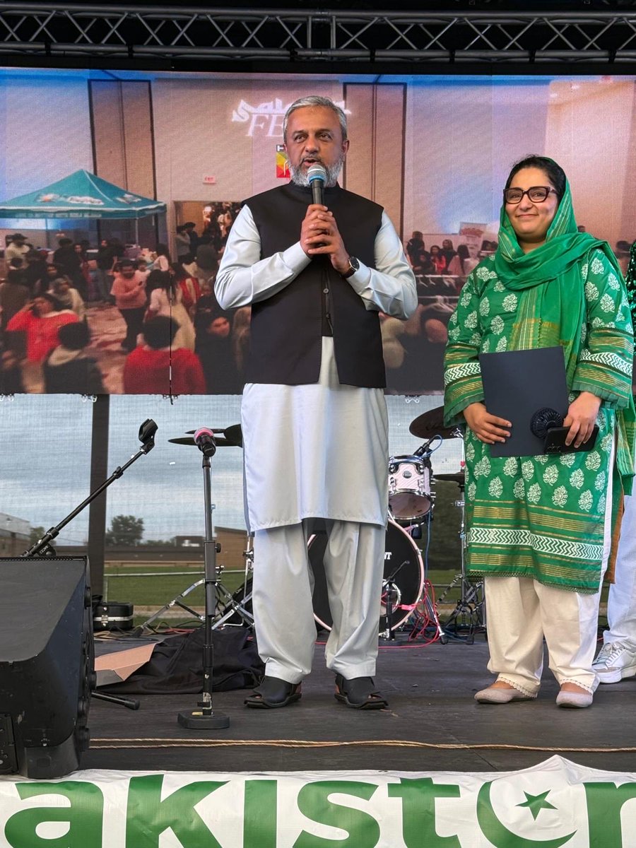 PakinChicago's tweet photo. Consul General Zaman Mehdi joined Pakistan Independence Day celebrations in Romeoville and Glendale Heights, celebrating the Pakistani-American community’s strong civic engagement, enduring connection with Pakistan, and valuable contribution to the United States. #PakistanAt80 🇵🇰 https://t.co/3gl3W7CQ1p