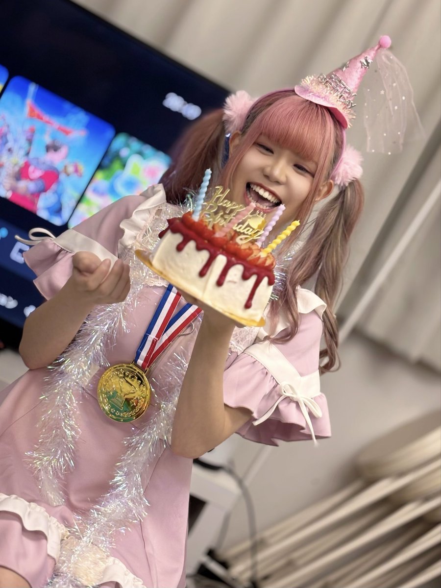pink_dragon1983's tweet photo. 🎂お誕生日おめでとう🎂
#おいでよぴょこんハウス
#皆野うさこ
#チームぴょこん https://t.co/AyjLsQlx1c