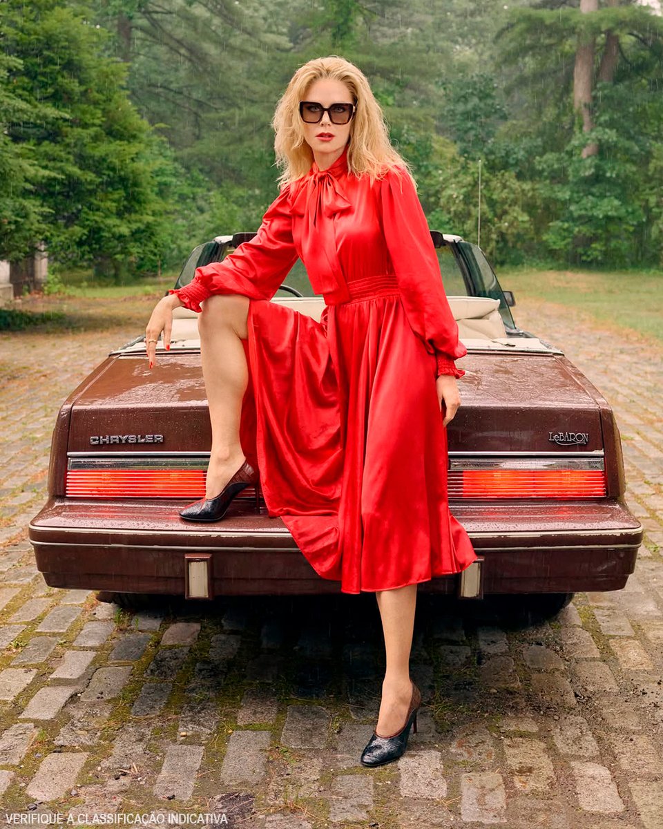 wbpictures_br's tweet photo. #repost British Vogue: A aguardada sequência de um clássico querido pelos fãs, uma nova fase da vida para explorar e um verão europeu inesquecível: será que Nicole Kidman já esteve tão fascinante? ✨#DaMagiaÀSedução #FeitiçoDeAmor - 10 de setembro, somente nos cinemas! https://t.co/5XgsrTuuVr