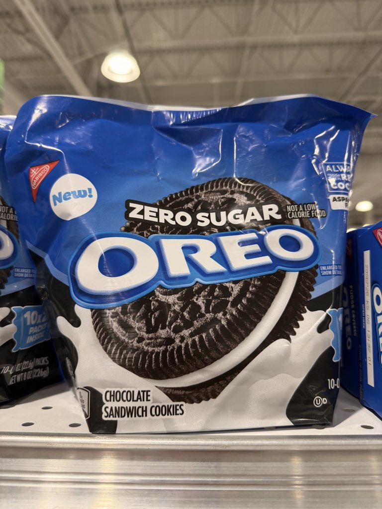 FatKidDeals's tweet photo. Local publix is selling bags of zero sugar Oreos 👀👀 https://t.co/Yi1gHQ9dRh